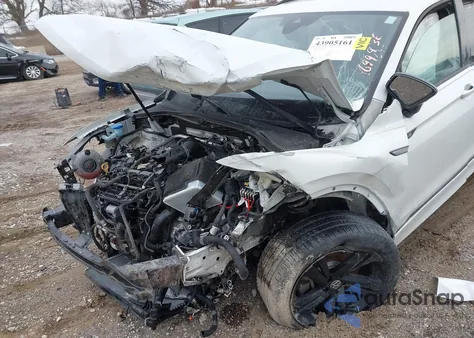 2024 Volkswagen Tiguan 2.0T Se R-Line Black from USA, damaged, VIN 3VV8B7AXXRM158634